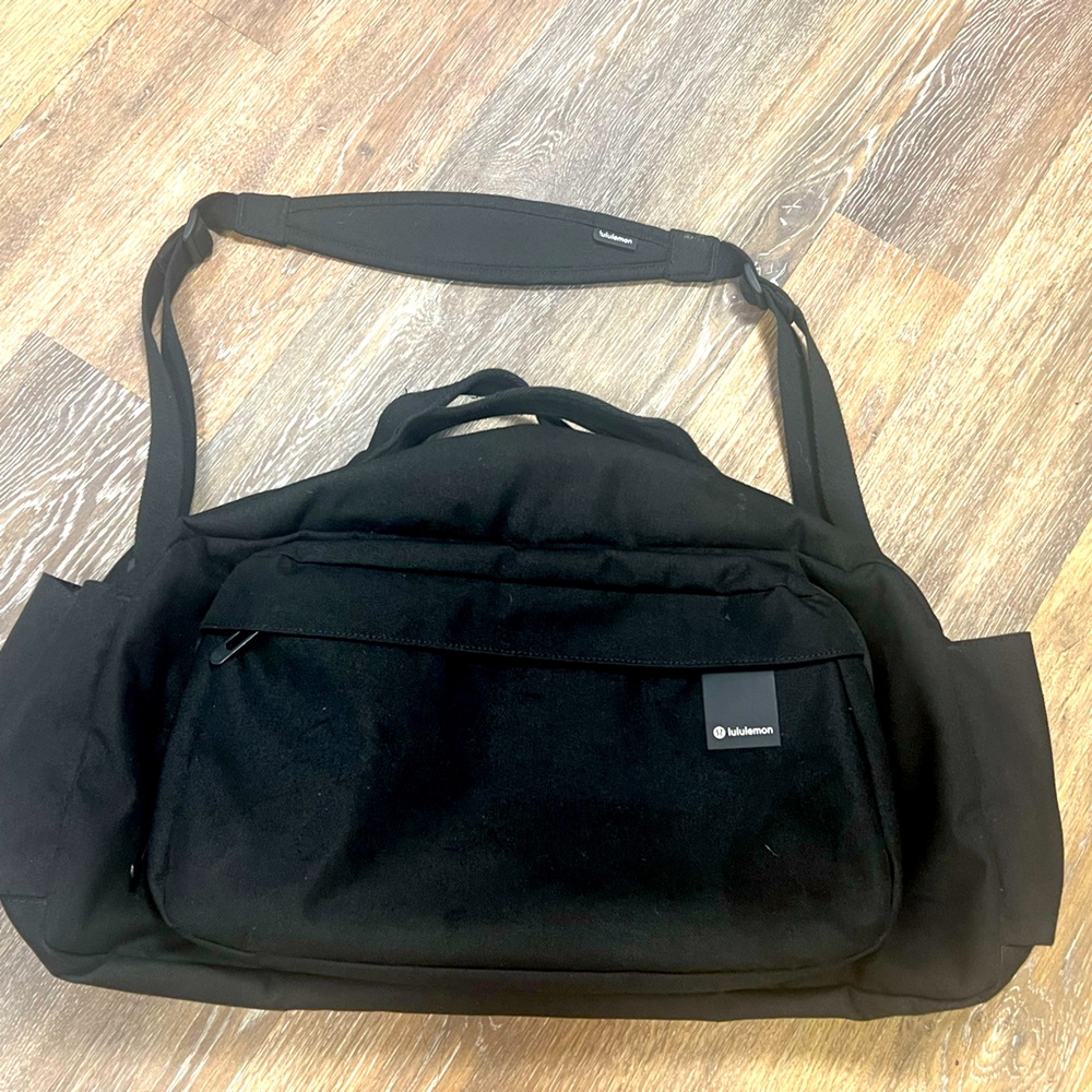 Lululemon Travel Gym Duffle